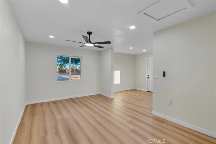 11832 Valle Vista Road, Phelan, California 92371