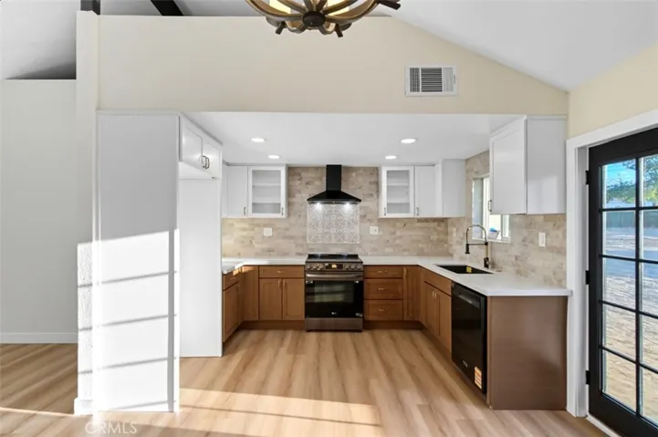 11832 Valle Vista Road, Phelan, California 92371