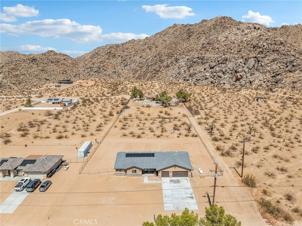 24162 Shoshone Road, Apple Valley, California 92307 home-pic-37