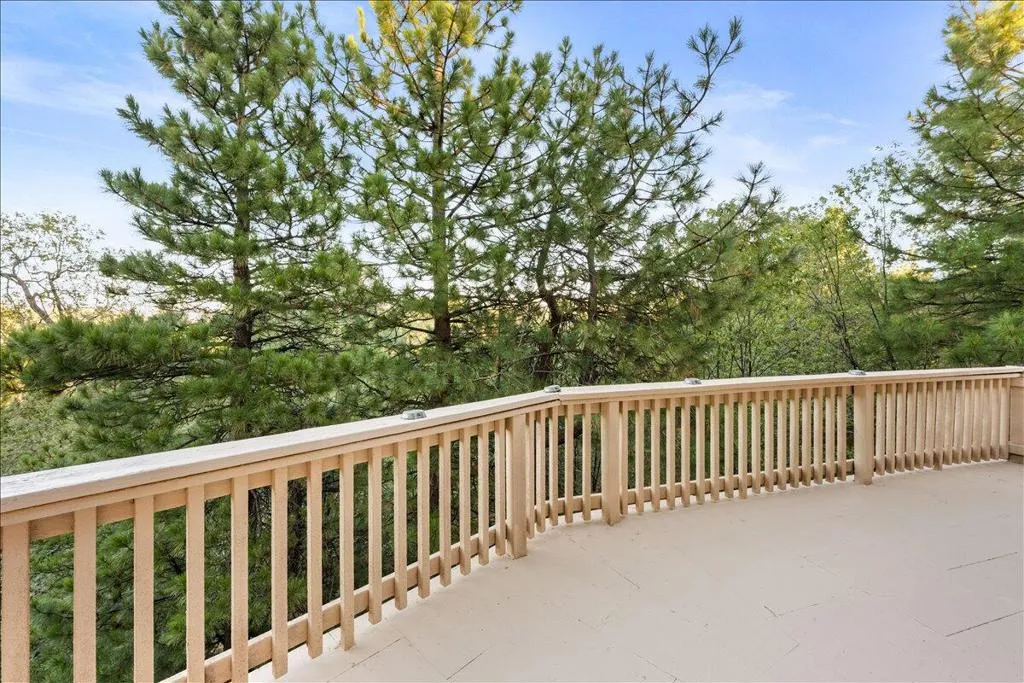 27621 Cedarwood Drive, Lake Arrowhead, California 92352 home-pic-18