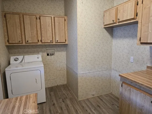 gas dryer, included, no washer.
