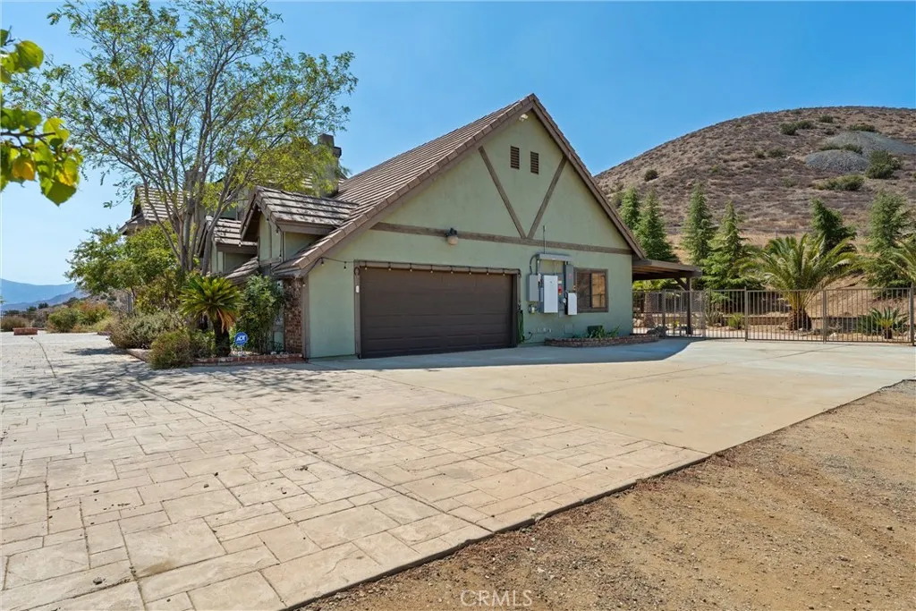 34625 Red Rover Mine Road, Acton, California 93510 home-pic-4