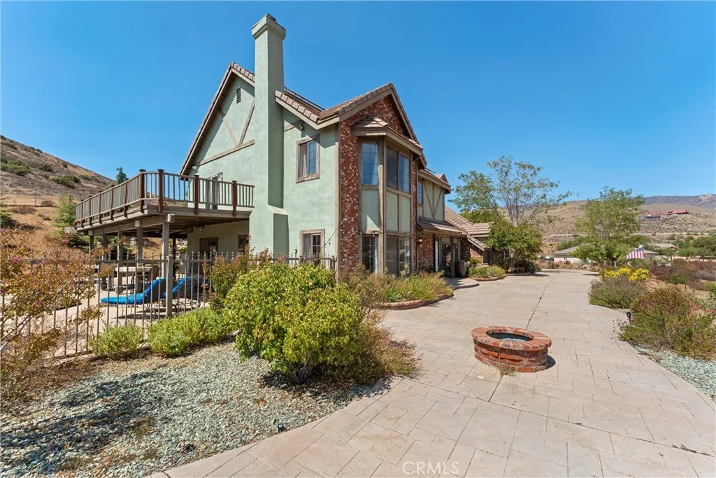34625 Red Rover Mine Road, Acton, California 93510 home-pic-2