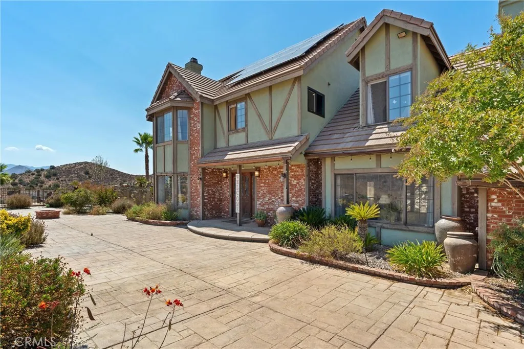 34625 Red Rover Mine Road, Acton, California 93510 home-pic-1