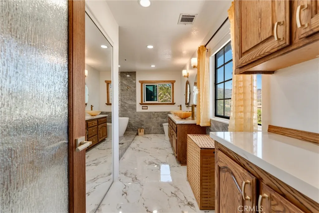 34625 Red Rover Mine Road, Acton, California 93510 home-pic-53