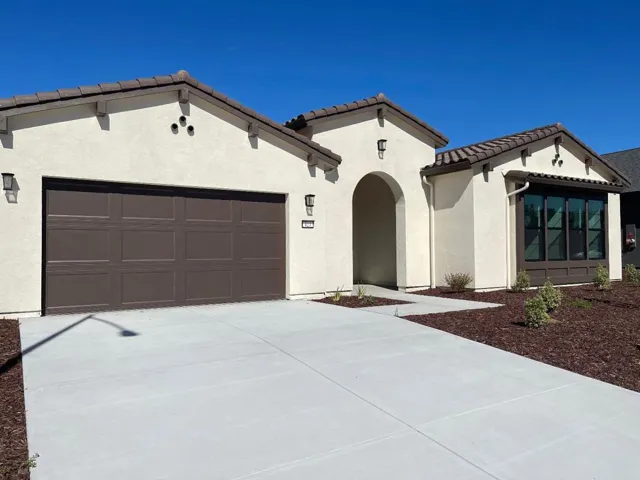 420 Maria 37, Hollister, California 95023