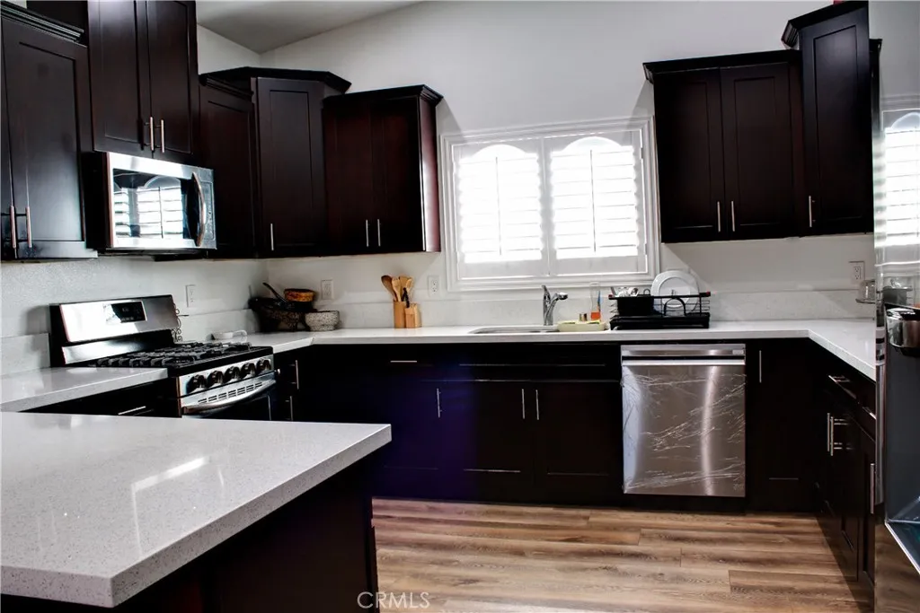 279 W 39th, San Bernardino, California 92404 home-pic-2