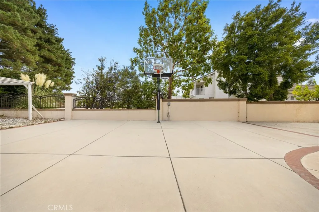 19803 Moon Shadow Cir, Walnut, California 91789 home-pic-31