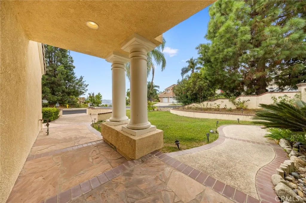 19803 Moon Shadow Cir, Walnut, California 91789 home-pic-2