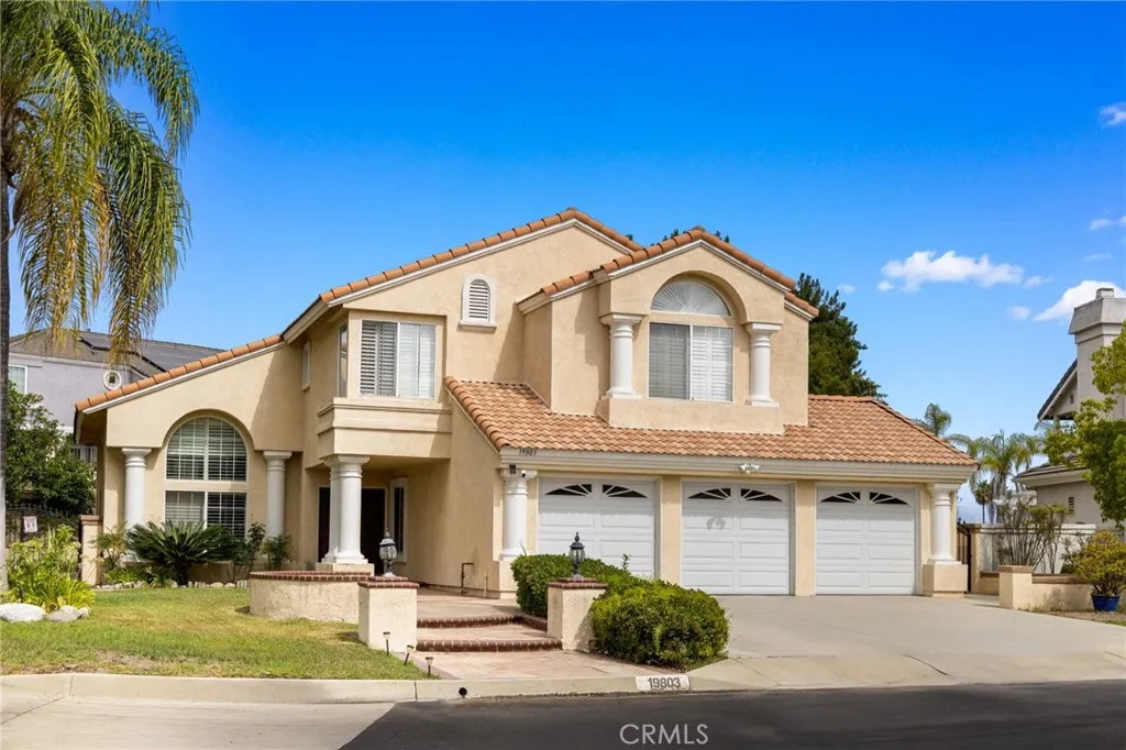 19803 Moon Shadow Cir, Walnut, California 91789 home-pic-1