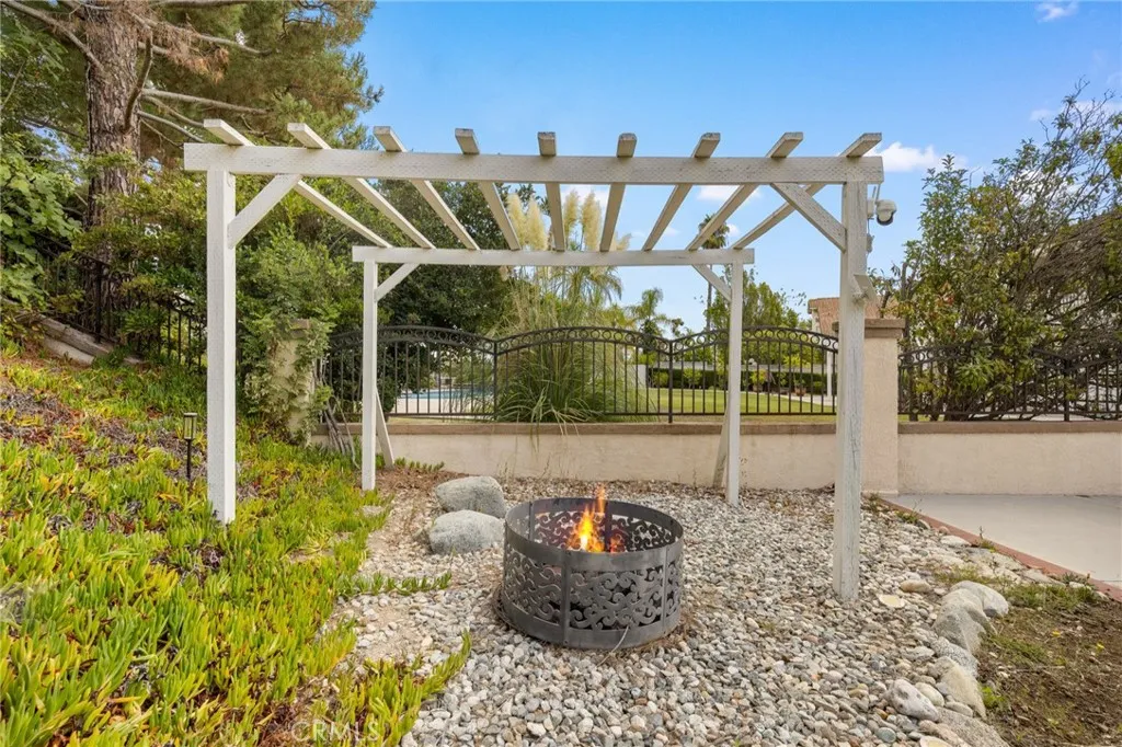 19803 Moon Shadow Cir, Walnut, California 91789 home-pic-30