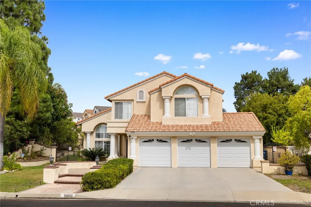 19803 Moon Shadow Cir, Walnut, California 91789 home-pic-0