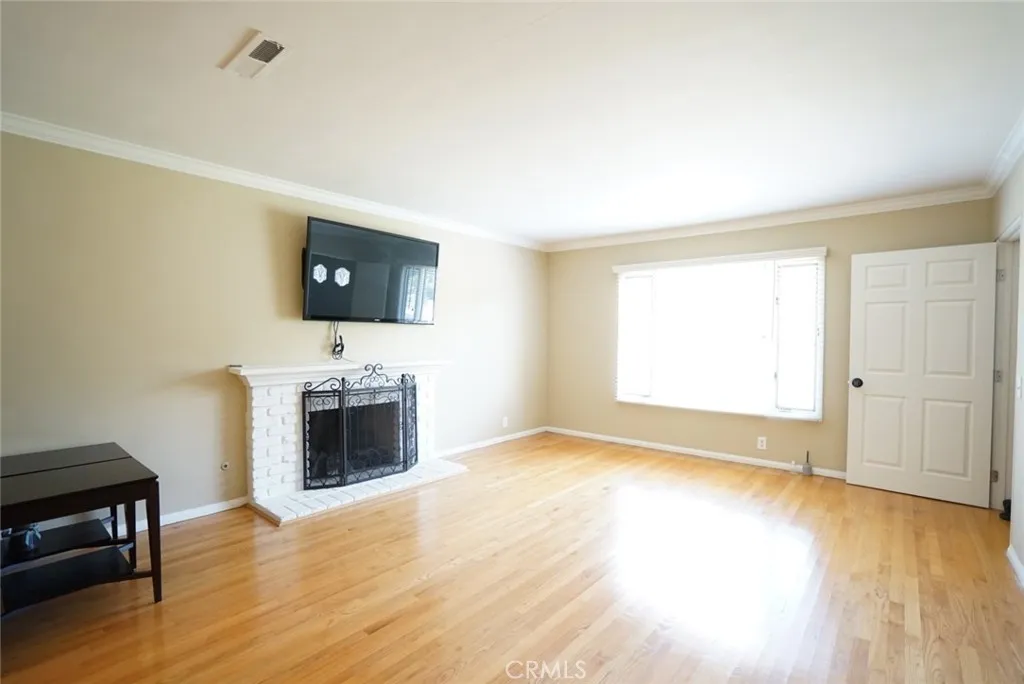 gallery-image 4