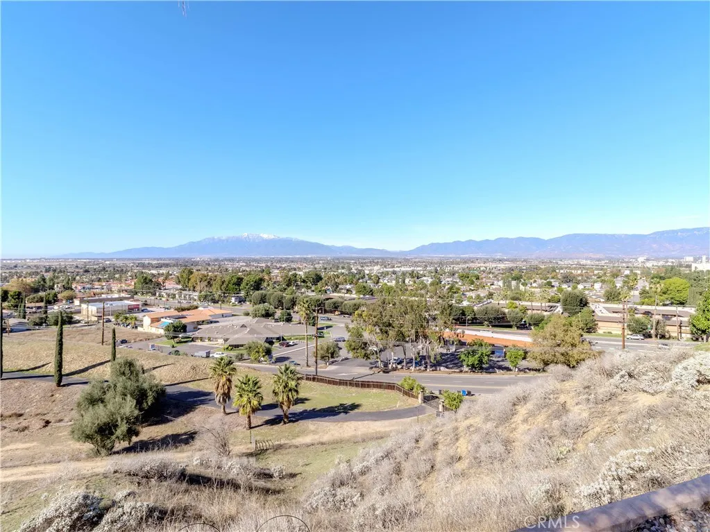 1285 Cahuilla, Colton, California 92324 home-pic-56