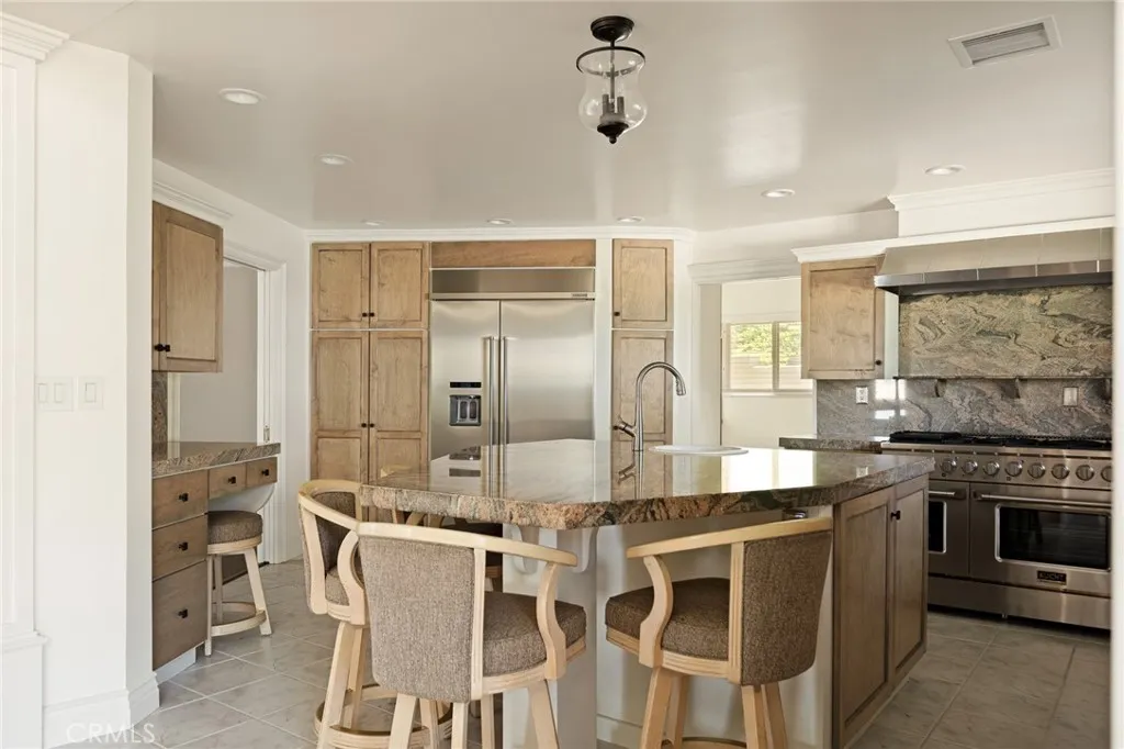 1285 Cahuilla, Colton, California 92324 home-pic-21