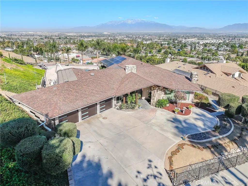 1285 Cahuilla, Colton, California 92324 home-pic-1