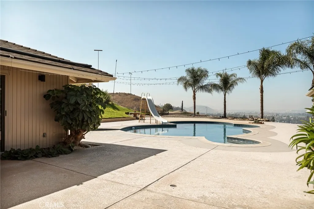 1285 Cahuilla, Colton, California 92324 home-pic-47