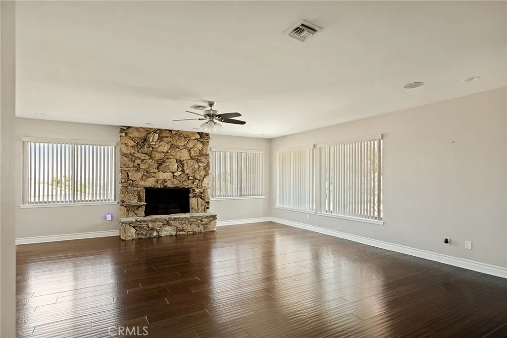 1285 Cahuilla, Colton, California 92324 home-pic-12