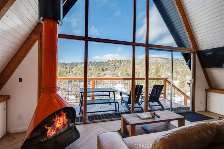 2313 Birch Drive, Arrowbear, California 92382