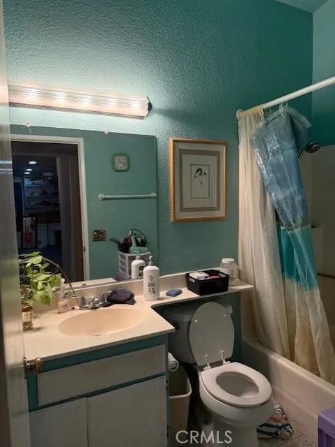 24321 Rimview Road, Moreno Valley, California 92557 home-pic-11