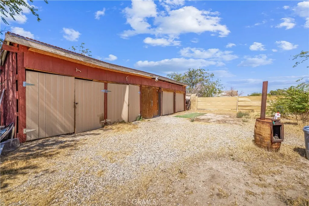 10333 E Avenue R8, Littlerock, California 93543 home-pic-39