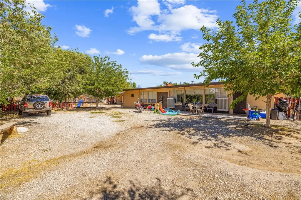 10333 E Avenue R8, Littlerock, California 93543 home-pic-36