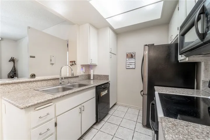 20702 El Toro Rd 413, Lake Forest, California 92630