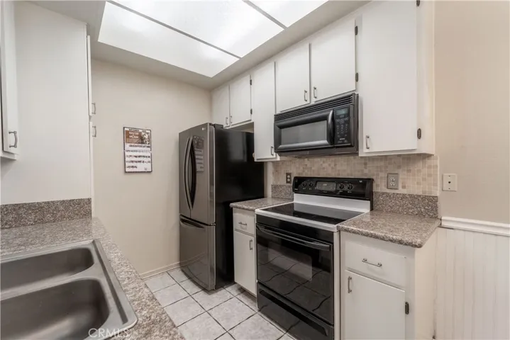 20702 El Toro Rd 413, Lake Forest, California 92630