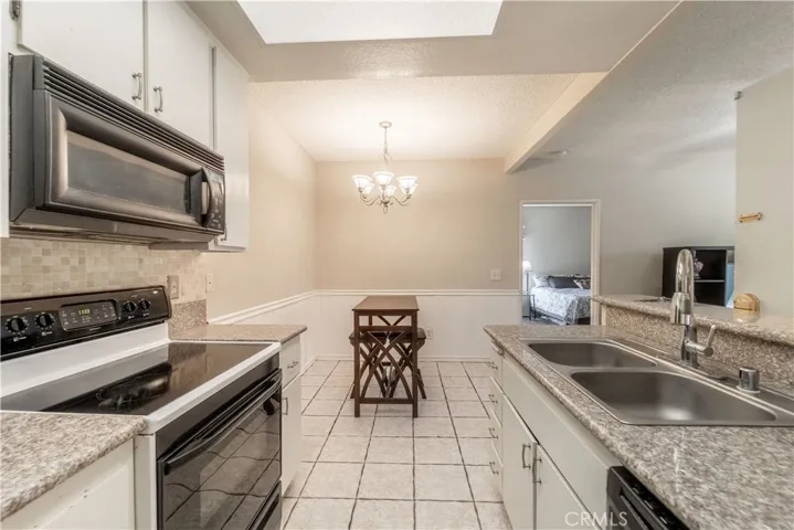 20702 El Toro Rd 413, Lake Forest, California 92630