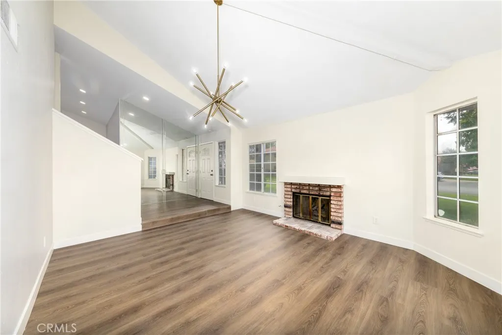 1204 W Victoria Street W, Rialto, California 92376 home-pic-7