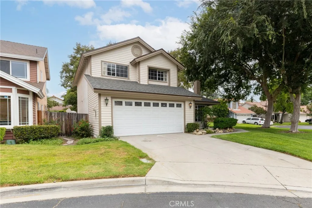 1204 W Victoria Street W, Rialto, California 92376 home-pic-1