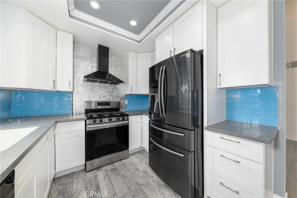1204 W Victoria Street W, Rialto, California 92376 home-pic-14