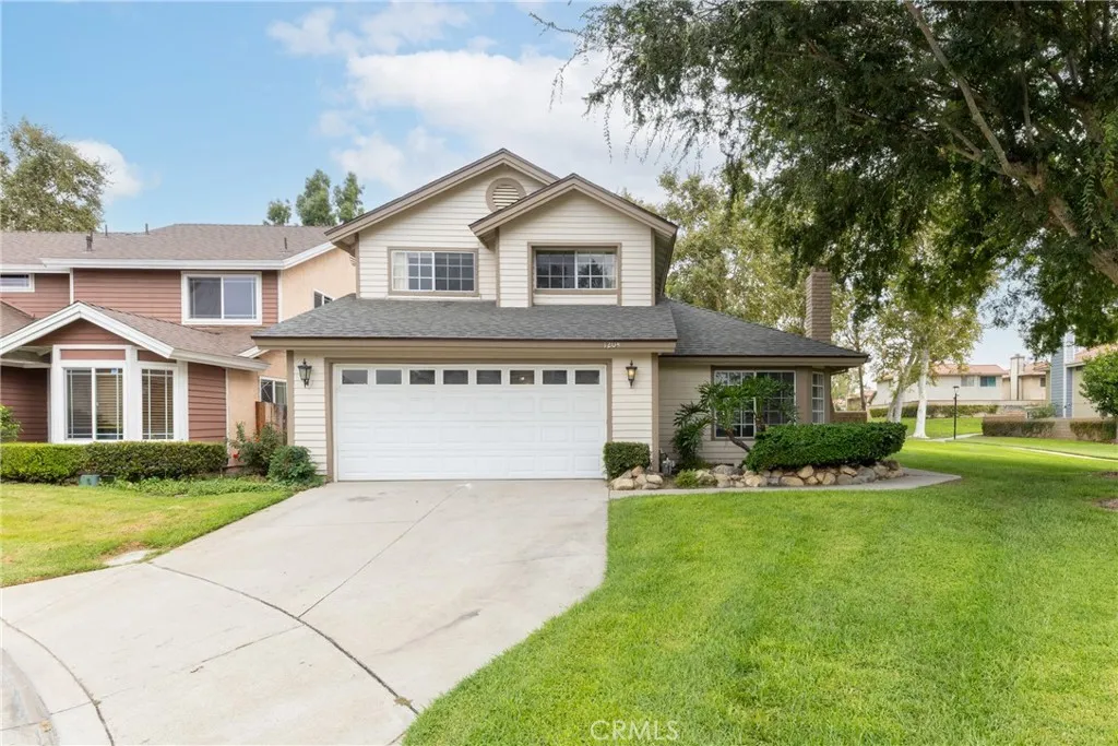 1204 W Victoria Street W, Rialto, California 92376 home-pic-0