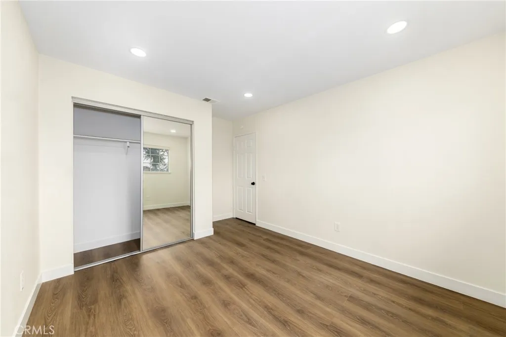 1204 W Victoria Street W, Rialto, California 92376 home-pic-25