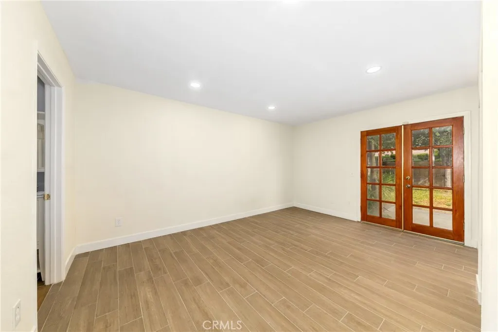 1204 W Victoria Street W, Rialto, California 92376 home-pic-15
