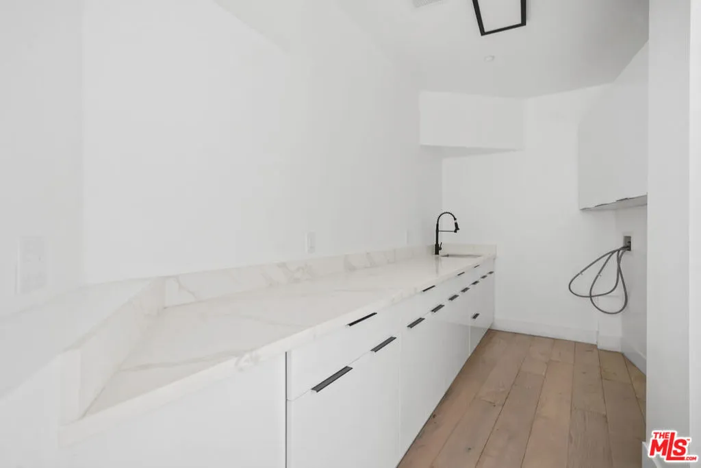 1562 Glen Oaks Boulevard, Pasadena, California 91105 home-pic-31