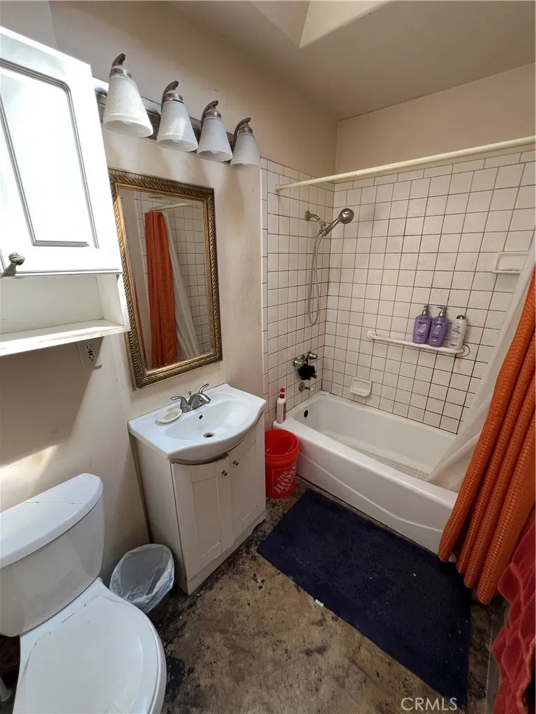 1231 W Santa Cruz St., San Pedro, California 90732 home-pic-11