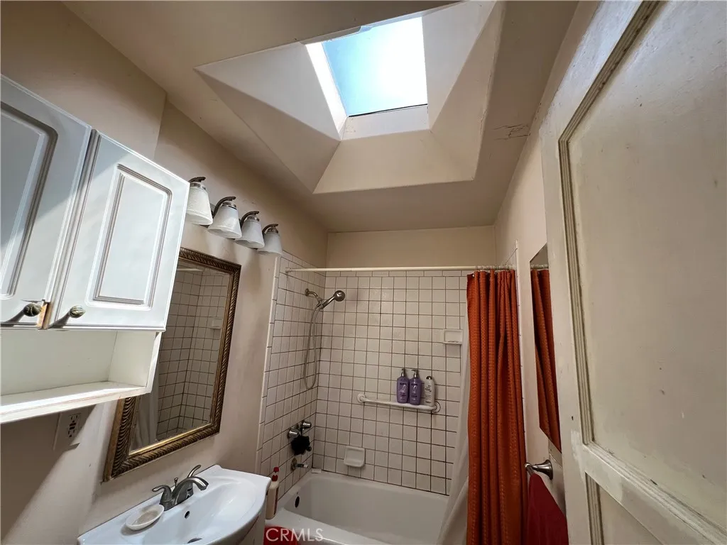 1231 W Santa Cruz St., San Pedro, California 90732 home-pic-12