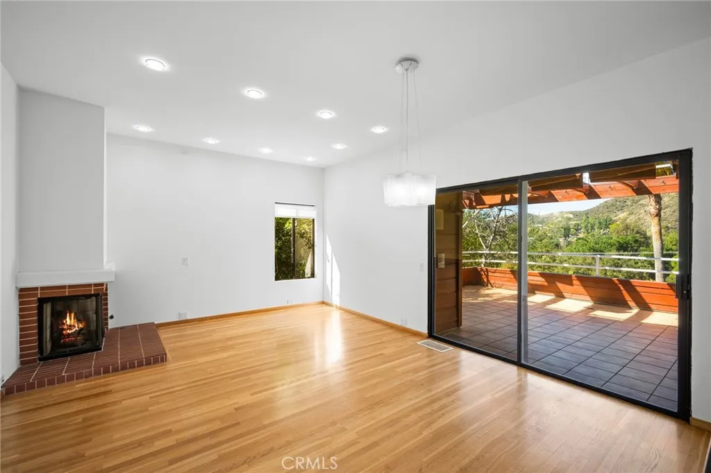 3275 Buckingham Road, Glendale, California 91206 home-pic-18