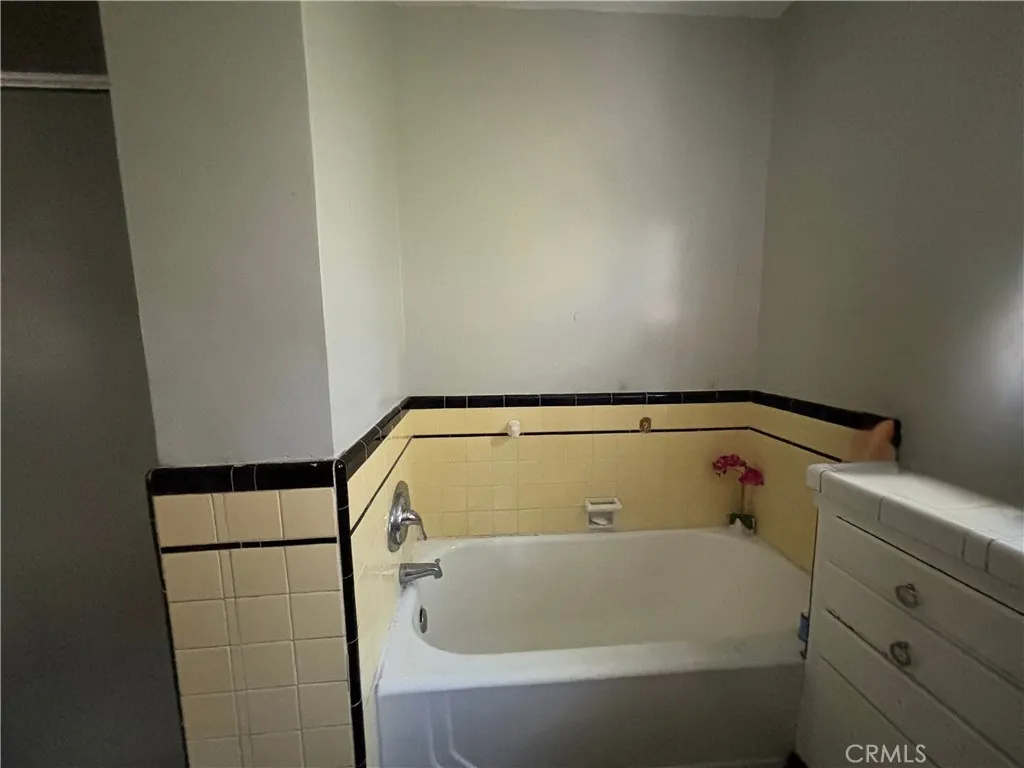 5620 5618 Cartwright Avenue 2, North Hollywood, California 91601 home-pic-16