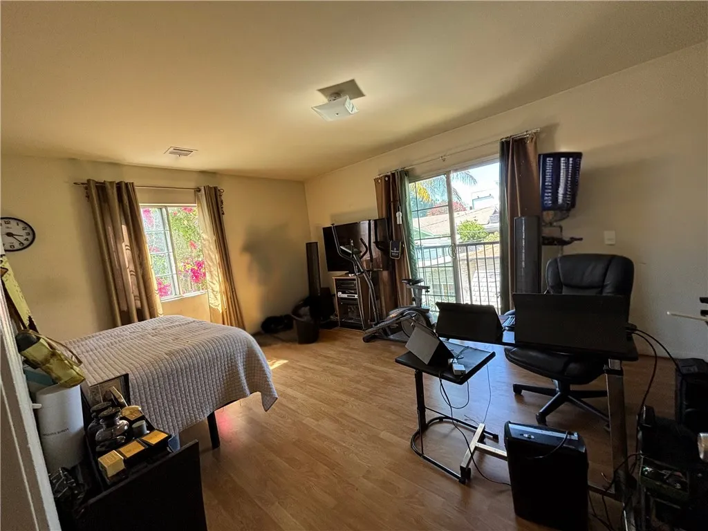 5620 5618 Cartwright Avenue 2, North Hollywood, California 91601 home-pic-12