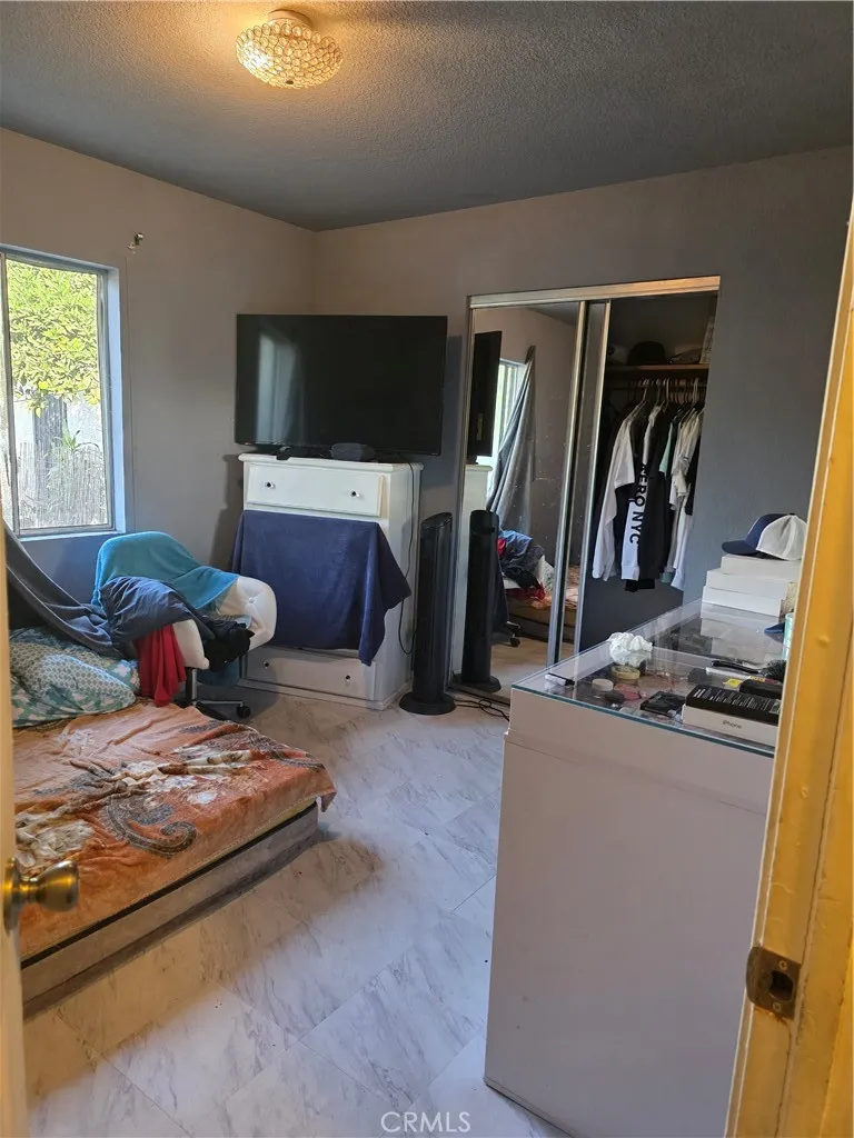 1125 Orme, Los Angeles, California 90023 home-pic-12