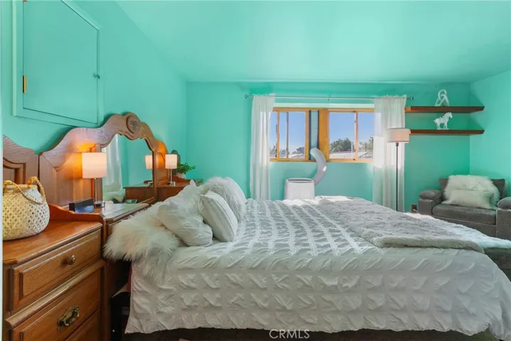 Second-floor Master suite