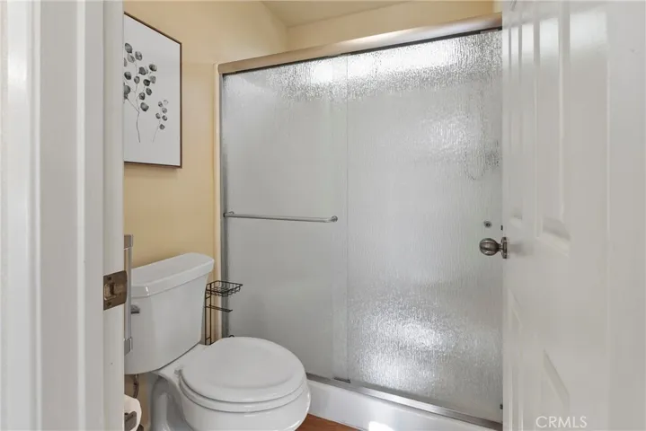Master bathroom bath (main level)