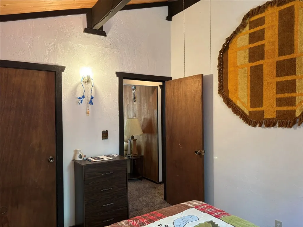 343 Holmes Lane, Sugarloaf, California 92386 home-pic-11