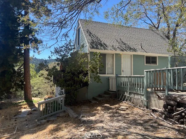 29259 Lake Brook Avenue, Cedar Glen, California 92321 home-pic-1