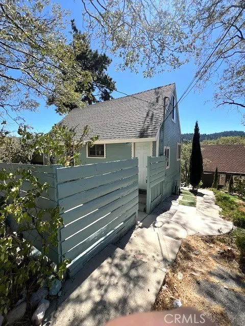 29259 Lake Brook Avenue, Cedar Glen, California 92321 home-pic-13