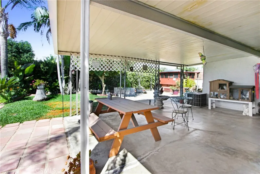 1546 E Redwood Avenue, Ontario, California 91762 home-pic-13