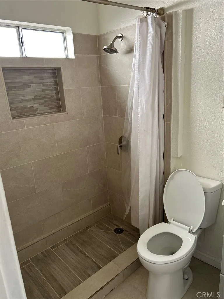 223 E Pleasant Street, Long Beach, California 90805 home-pic-11