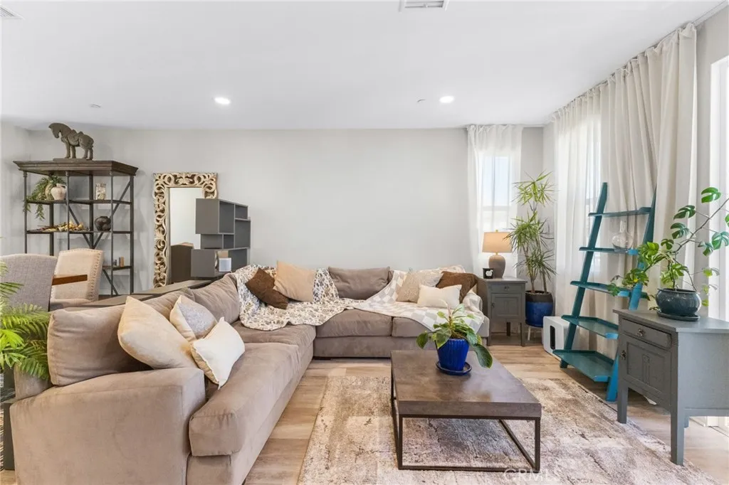 45763 Via Nubes, Temecula, California 92592 home-pic-14